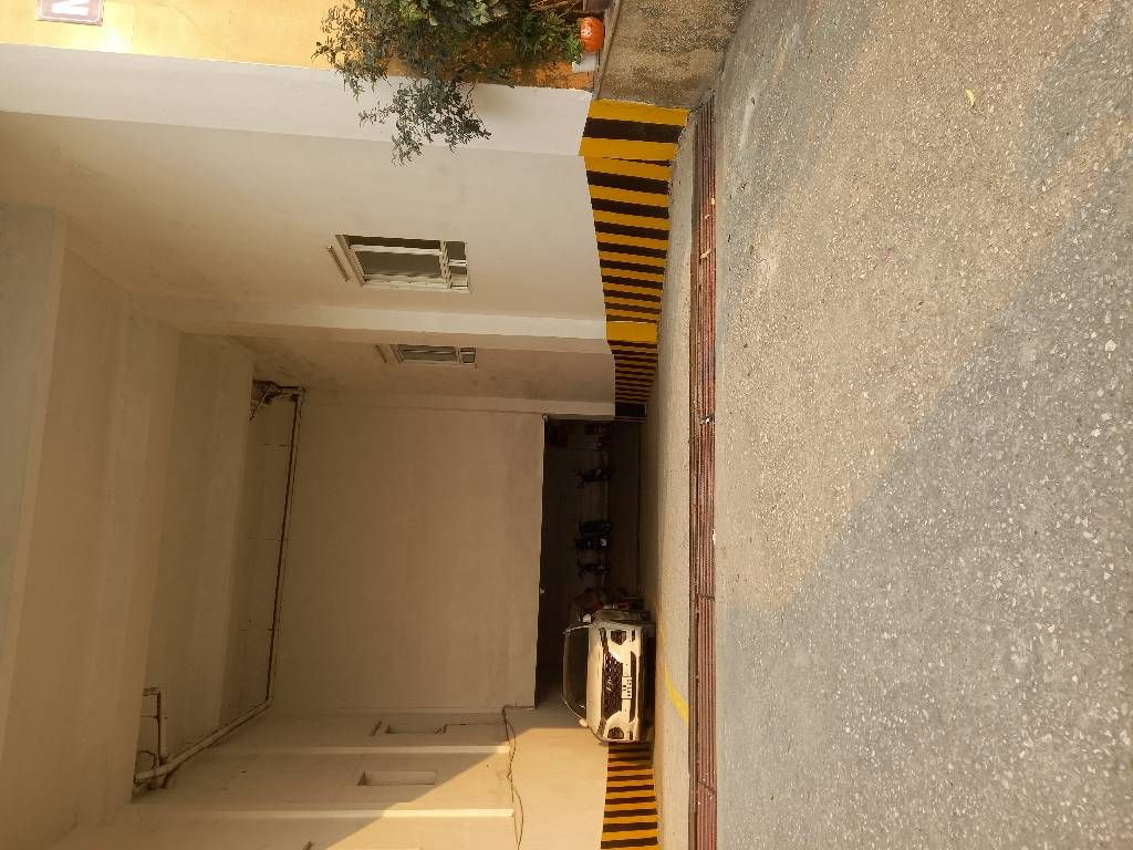 Bán nhà Lĩnh Nam - diện tích 93m2 1 tầng - Lô góc 2 mặt thoáng - giá 6 tỷ