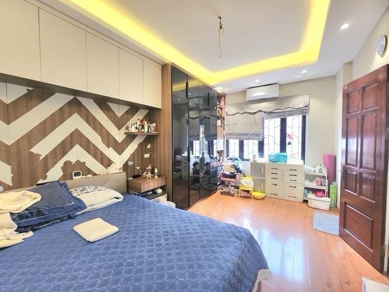 Bán nhà Nguyễn Lương Bằng - diện tích 37m2 5 tầng - Nhà đẹp ở ngay - giá 16 tỷ