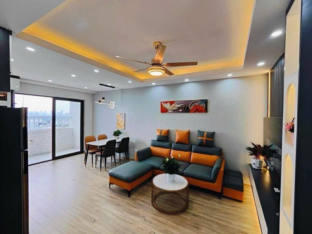 Bán nhà Linh - diện tích 76m2 1 tầng - ô tô đỗ sảnh - giá 4,35 tỷ