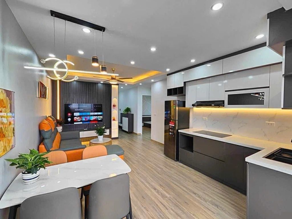 Bán nhà Linh - diện tích 76m2 1 tầng - ô tô đỗ sảnh - giá 4,35 tỷ