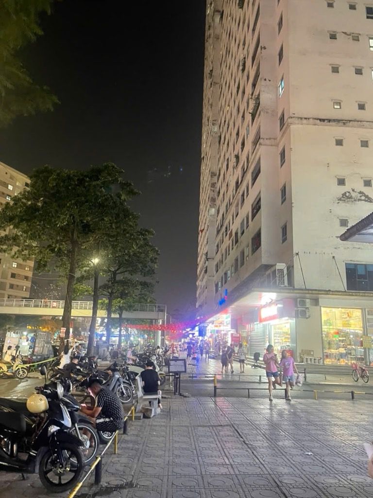 Bán nhà Linh - diện tích 76m2 1 tầng - ô tô đỗ sảnh - giá 4,35 tỷ