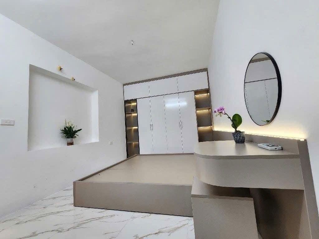 Bán nhà Tân Mai - diện tích 60m2 1 tầng - ô tô đỗ cửa - giá 3,8 tỷ