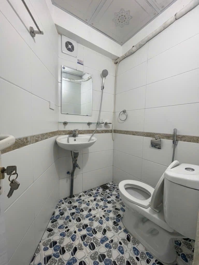 Bán nhà Tân Mai - diện tích 60m2 1 tầng - ô tô đỗ cửa - giá 3,8 tỷ