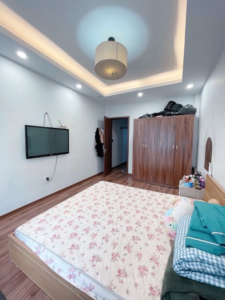 Bán nhà Hồng Mai - diện tích 45m2 5 tầng - Nhà rộng sát phố, cách ô tô 10m - giá 11,3 tỷ