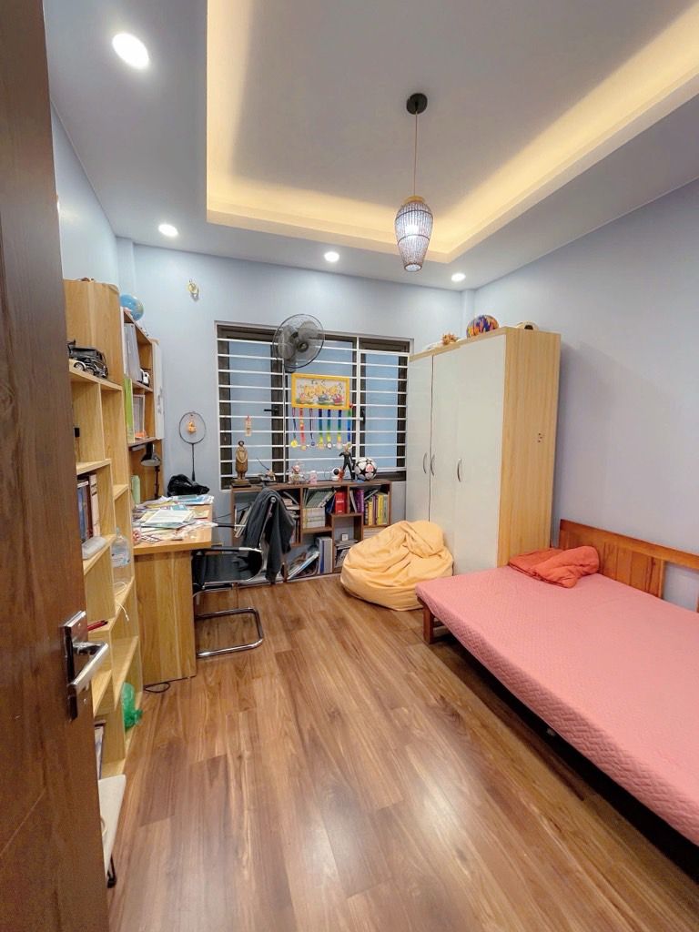 Bán nhà Hồng Mai - diện tích 45m2 5 tầng - Nhà rộng sát phố, cách ô tô 10m - giá 11,3 tỷ