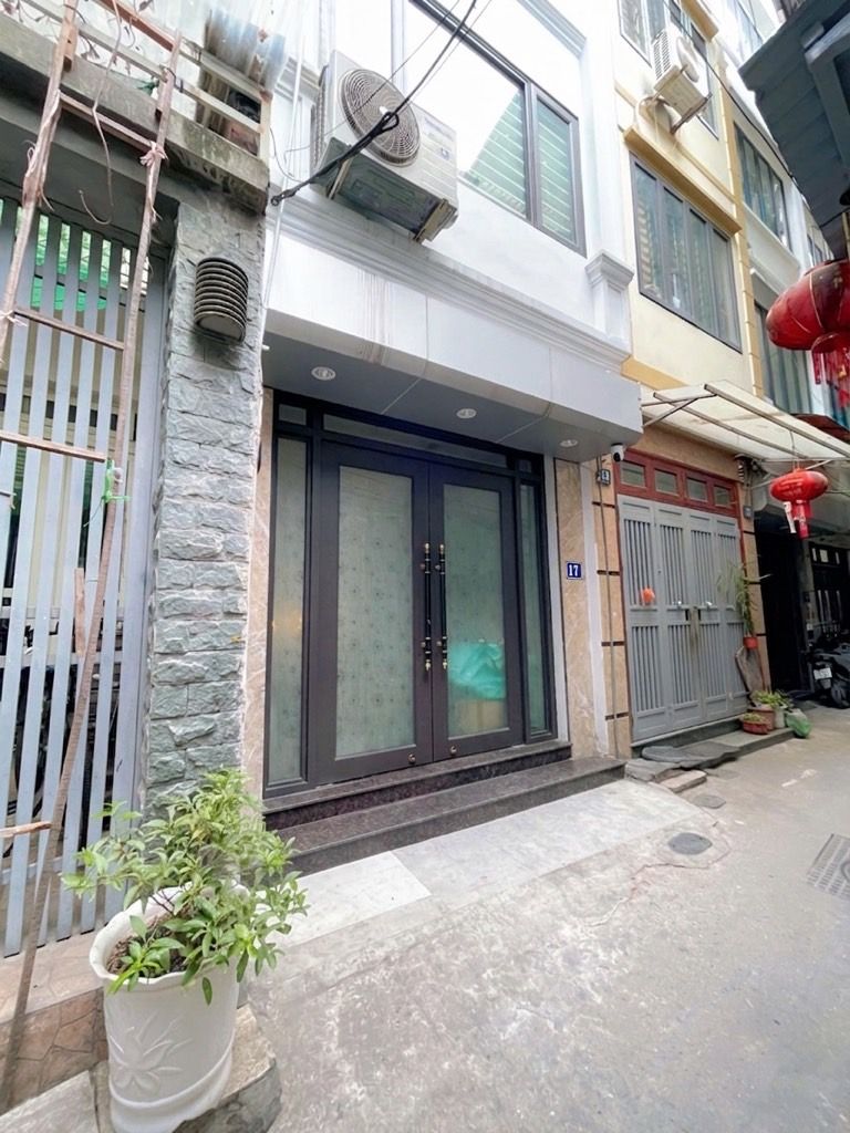 Bán nhà Hồng Mai - diện tích 45m2 5 tầng - Nhà rộng sát phố, cách ô tô 10m - giá 11,3 tỷ