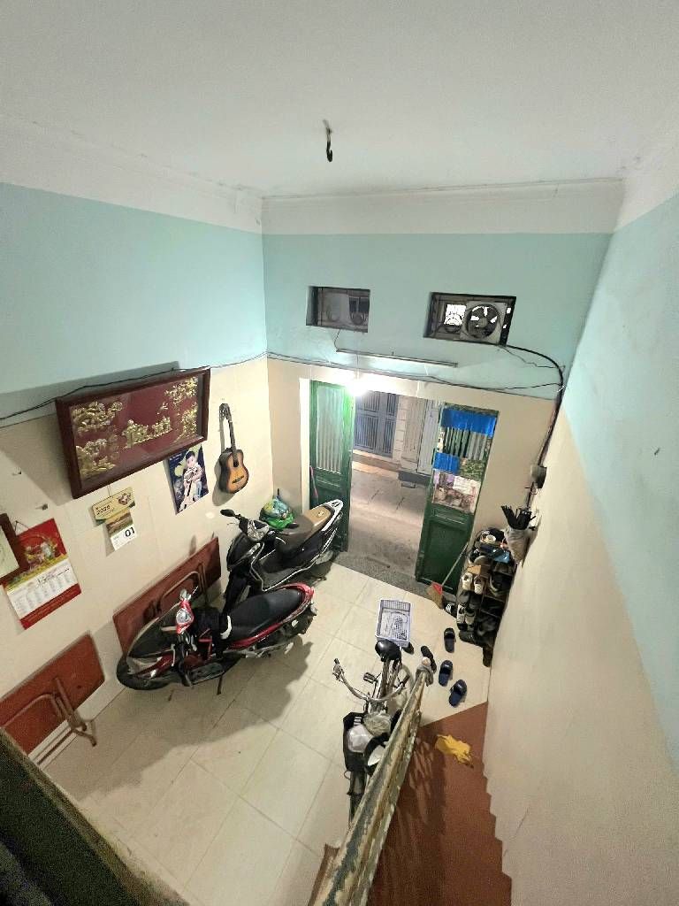 Bán nhà Bạch Mai - diện tích 40m2 3 tầng - Mặt ngõ thông - giá 9,4 tỷ