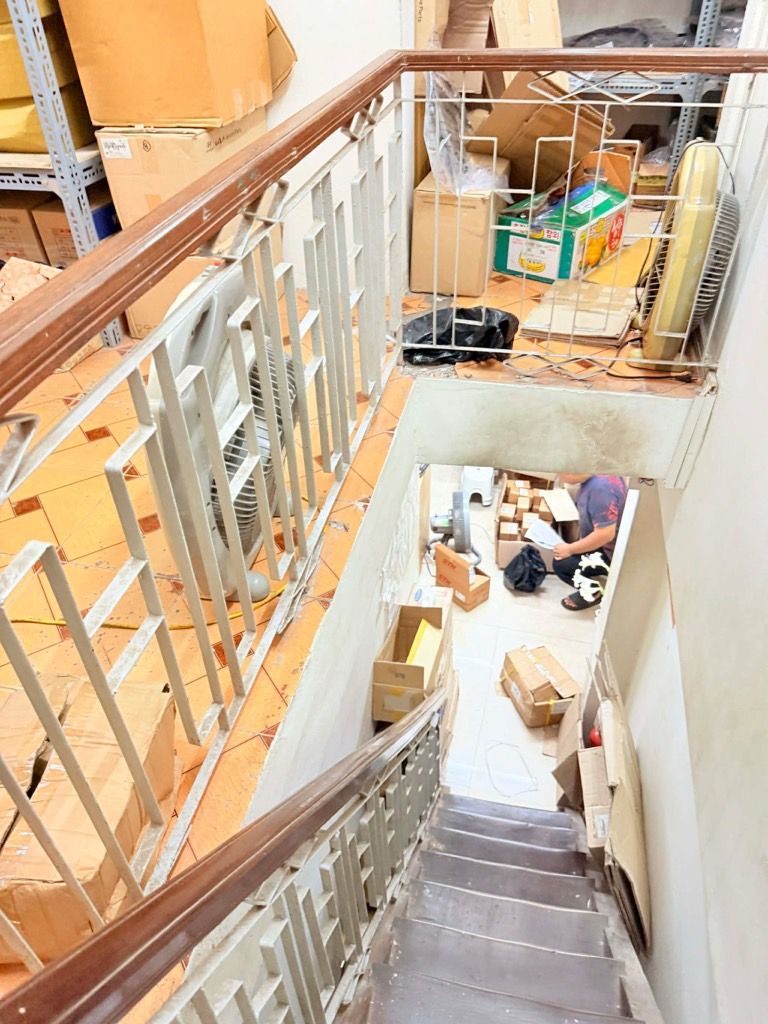 Bán nhà Nguyễn Công Trứ - diện tích 55m2 2 tầng - ô tô đỗ cửa - giá 21 tỷ