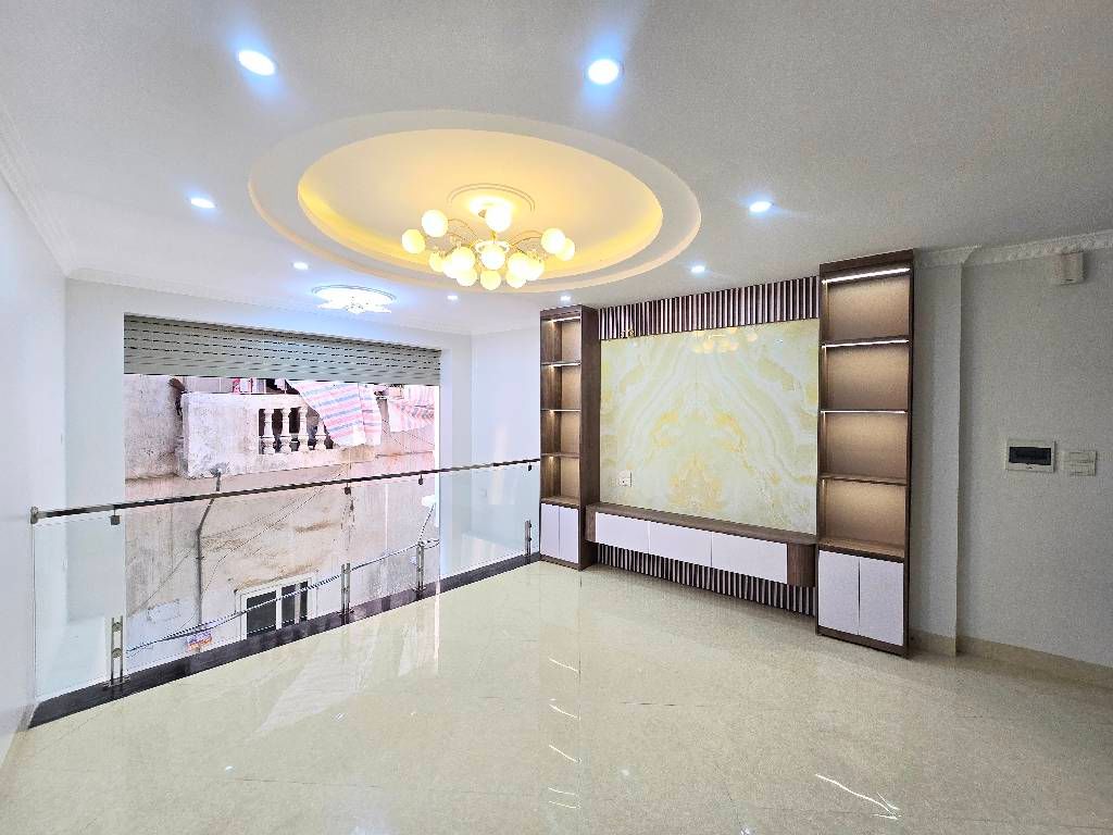 Bán nhà Ngõ Chợ Khâm Thiên - diện tích 35m2 6 tầng - Thang máy - giá 9,5 tỷ