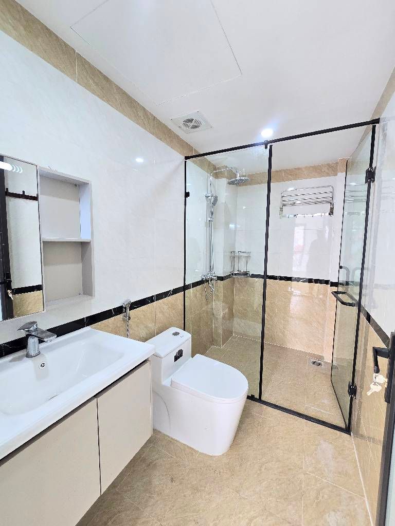 Bán nhà Ngõ Chợ Khâm Thiên - diện tích 35m2 6 tầng - Thang máy - giá 9,5 tỷ