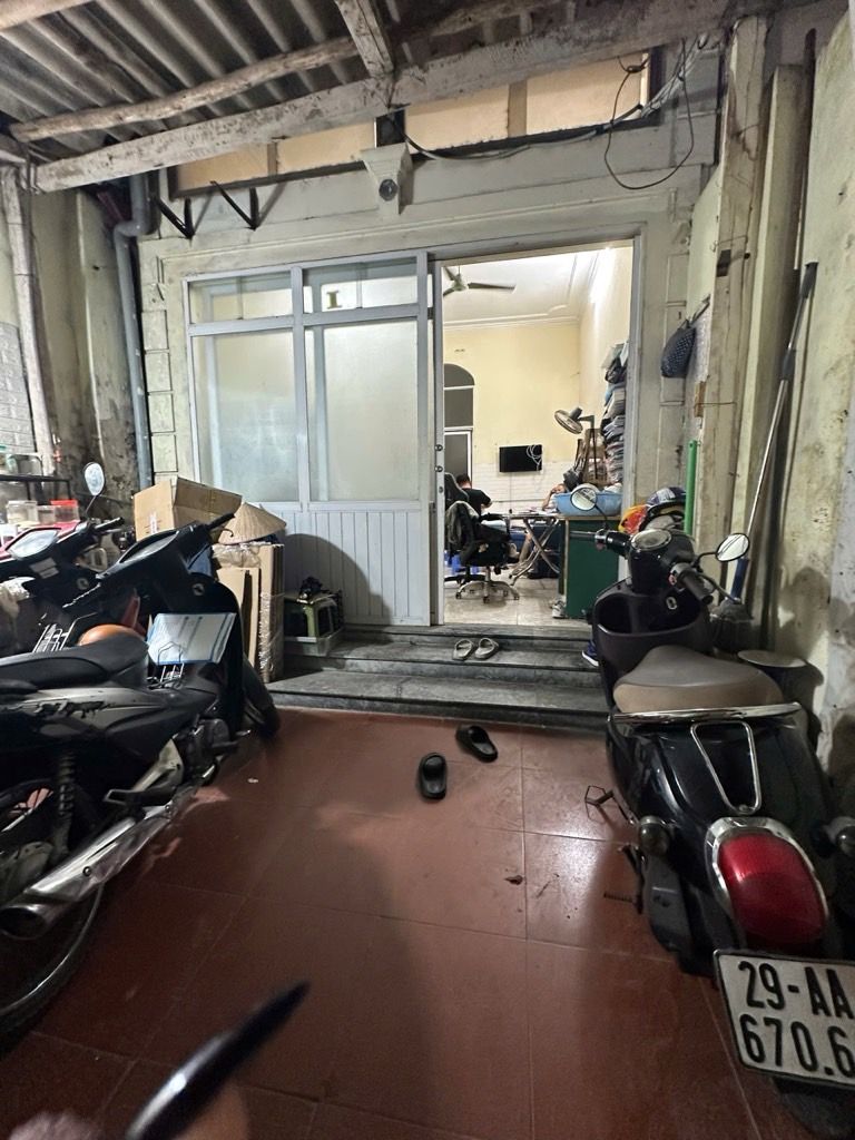 Bán nhà Yên Hoà - diện tích 50m2 2 tầng - Nhà cũ xác định bán đất - giá 0 tỷ