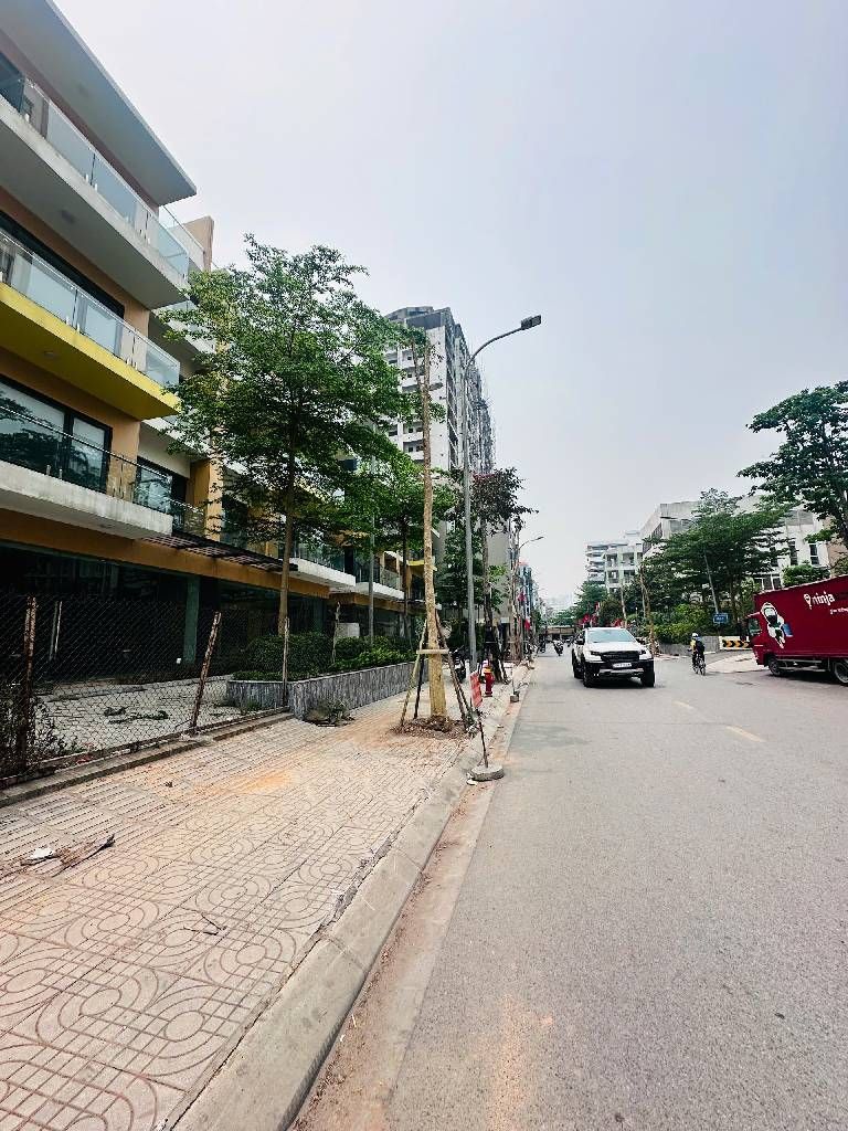 Bán nhà Triều Khúc - diện tích 82.2m2 10 tầng - Nhà đẹp - giá 8,96 tỷ