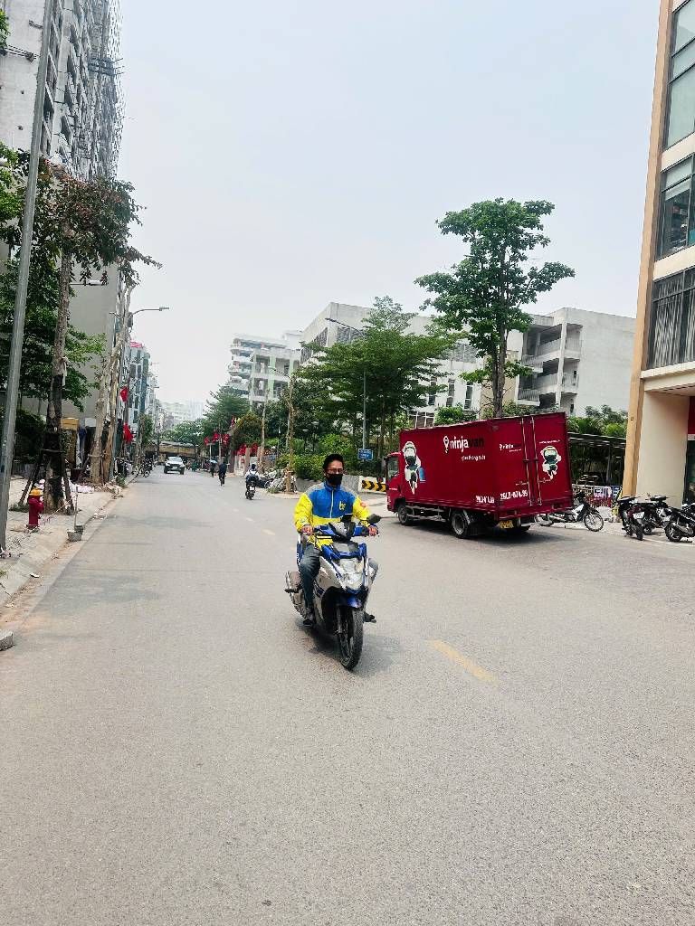 Bán nhà Triều Khúc - diện tích 82.2m2 10 tầng - Nhà đẹp - giá 8,96 tỷ