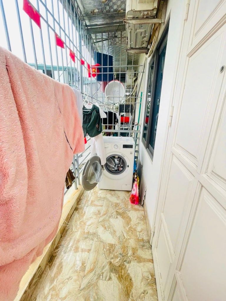 Bán nhà Định Công Thượng - diện tích 46m2 2 tầng - Lô góc, ngõ thông - giá 3,15 tỷ