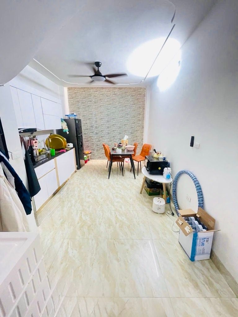 Bán nhà Định Công Thượng - diện tích 46m2 2 tầng - Lô góc, ngõ thông - giá 3,15 tỷ