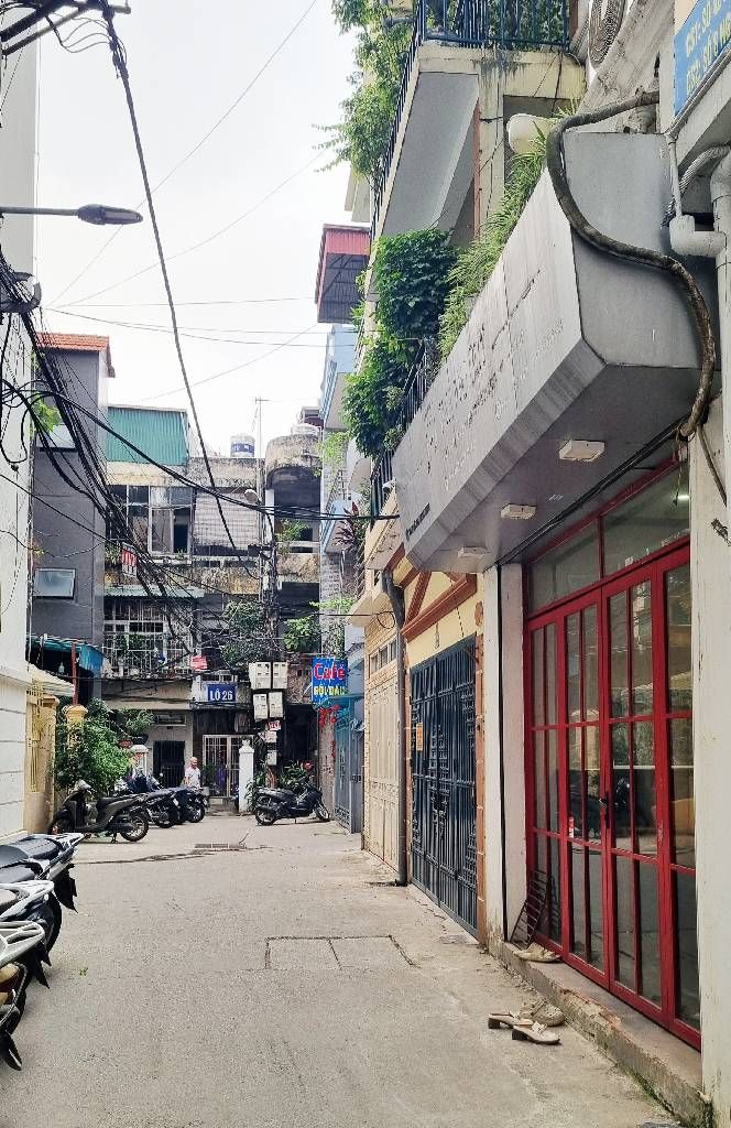 Bán nhà Minh Khai - diện tích 50m2 3 tầng - Mặt ngõ ô tô tránh - giá 23 tỷ