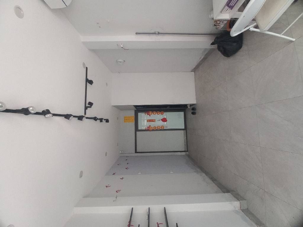 Bán nhà Thái Thịnh - diện tích 31,5m2 4 tầng - ô tô đỗ cửa - giá 12,5 tỷ