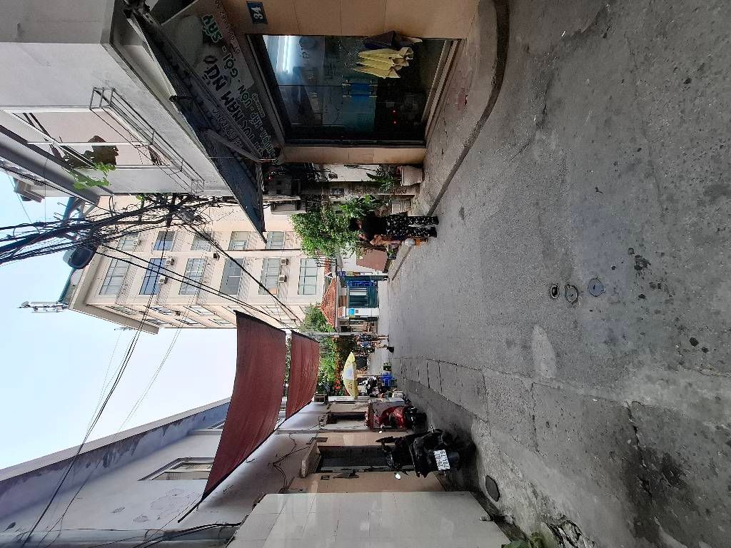 Bán nhà Minh Khai - diện tích 47.5m2 3 tầng - Đất nở hậu nhẹ - giá 15,6 tỷ