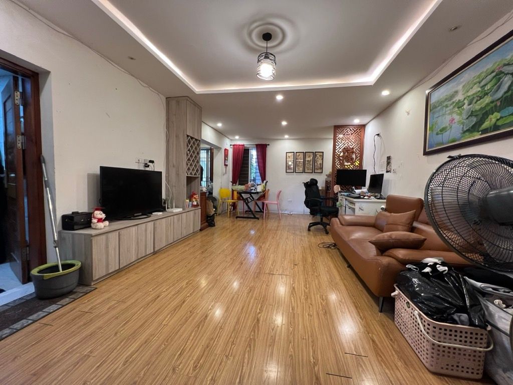 Bán nhà Vũ Ngọc Phan - diện tích 80m2 1 tầng - Ô tô đỗ chân cầu thang - giá 5,3 tỷ