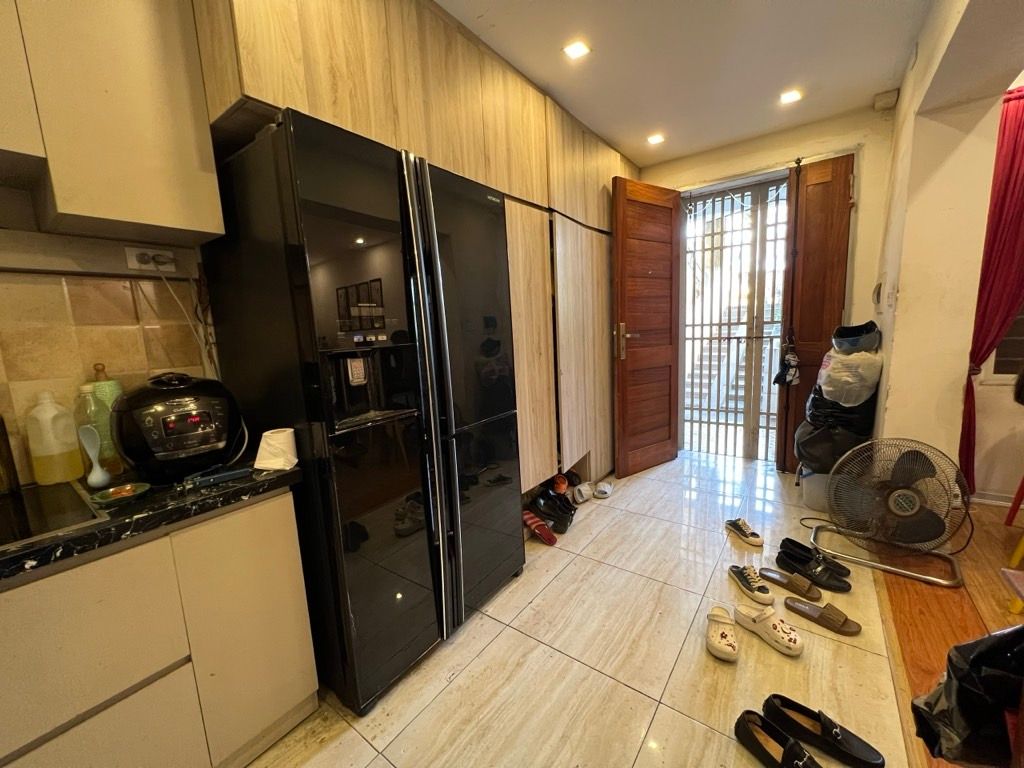 Bán nhà Vũ Ngọc Phan - diện tích 80m2 1 tầng - Ô tô đỗ chân cầu thang - giá 5,3 tỷ