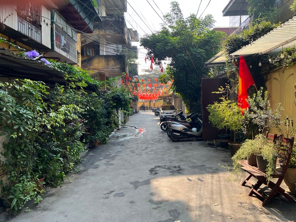 Bán nhà Vũ Ngọc Phan - diện tích 80m2 1 tầng - Ô tô đỗ chân cầu thang - giá 5,3 tỷ