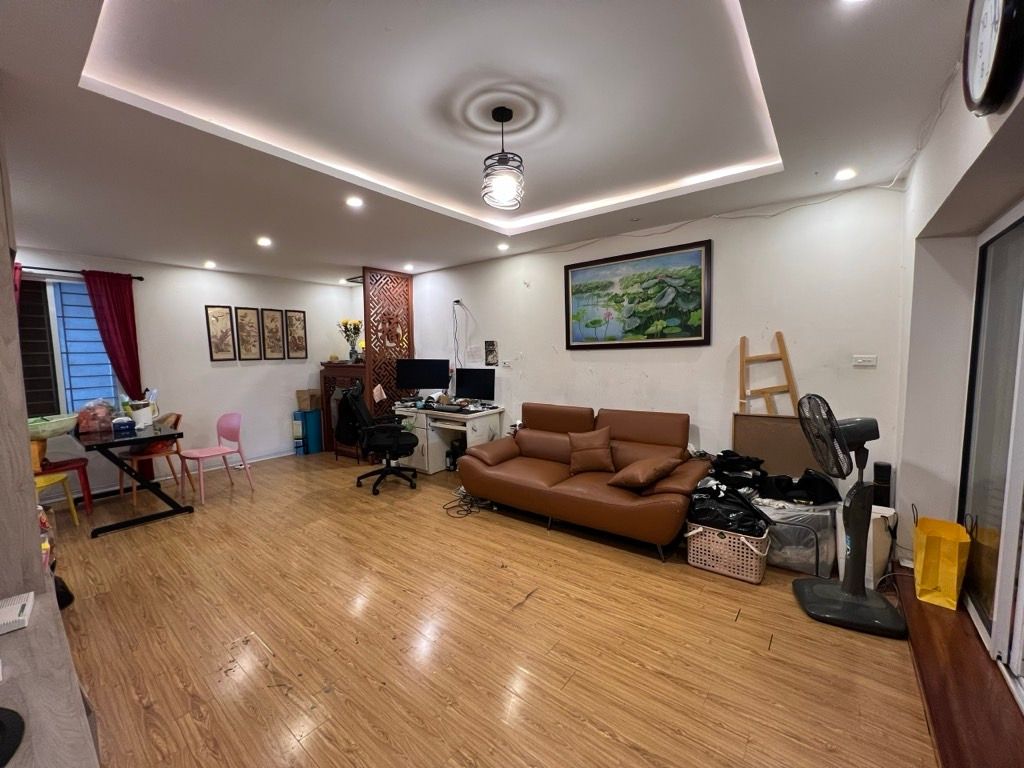 Bán nhà Vũ Ngọc Phan - diện tích 80m2 1 tầng - Ô tô đỗ chân cầu thang - giá 5,3 tỷ