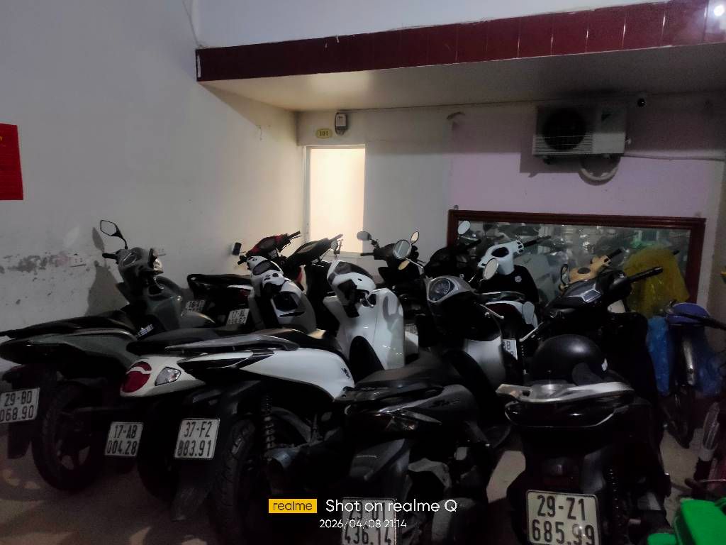 Bán nhà Hào Nam - diện tích 74.4m2 5 tầng - 9 phòng ngủ khép kín - giá 17,1 tỷ