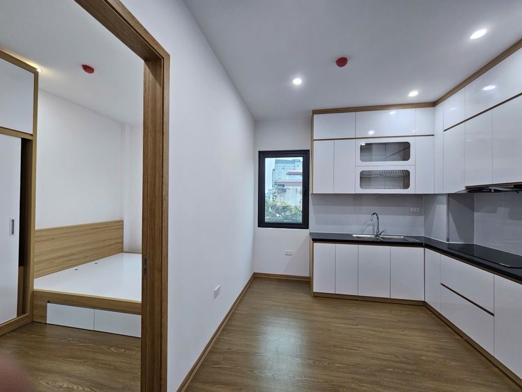 Bán nhà Triệu Việt Vương - diện tích 30m2 7 tầng - gần ô tô tránh - giá 19,5 tỷ