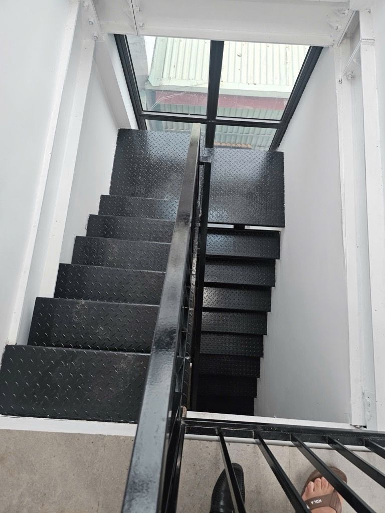 Bán nhà Triệu Việt Vương - diện tích 30m2 7 tầng - gần ô tô tránh - giá 19,5 tỷ