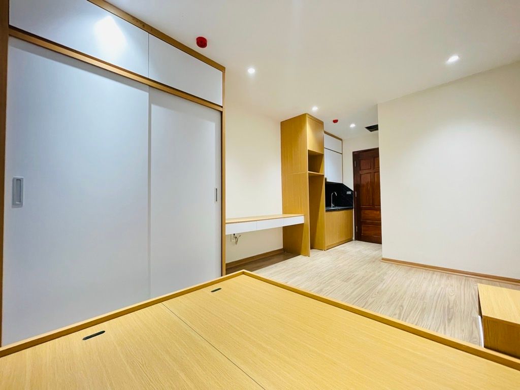 Bán nhà Minh Khai - diện tích 64m2 6 tầng - Nhà đẹp, cho thuê ổn định - giá 16,0 tỷ