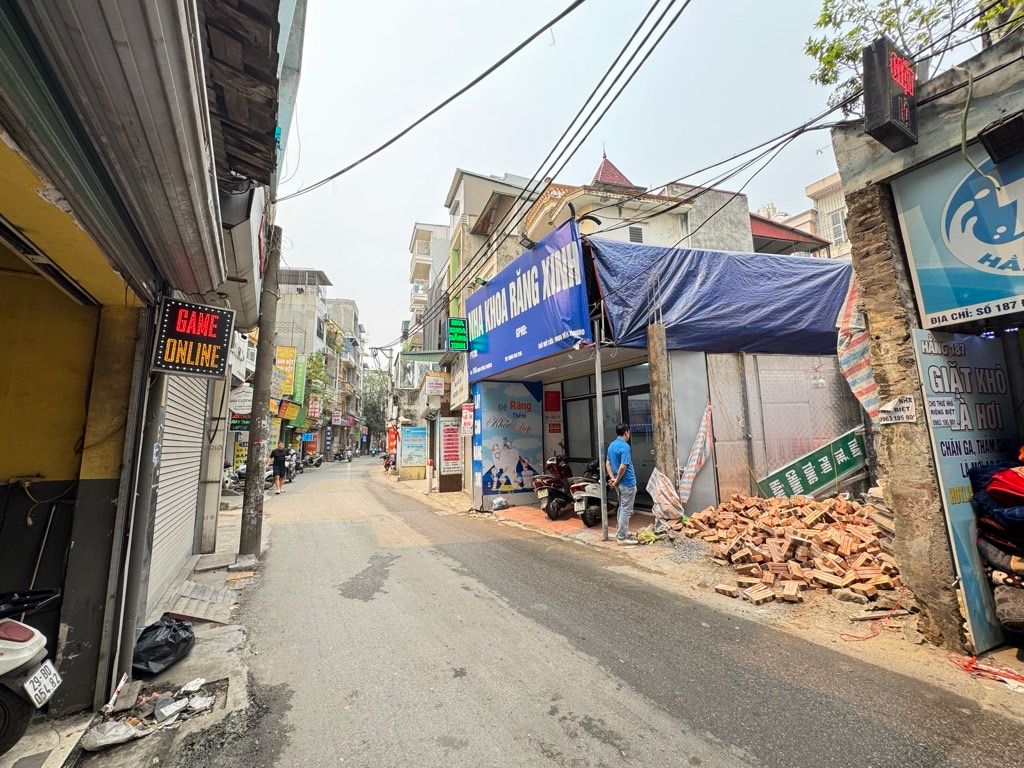 Bán nhà Định Công Thượng - diện tích 56m2 5 tầng - Mặt phố kinh doanh sầm uất - giá 21 tỷ