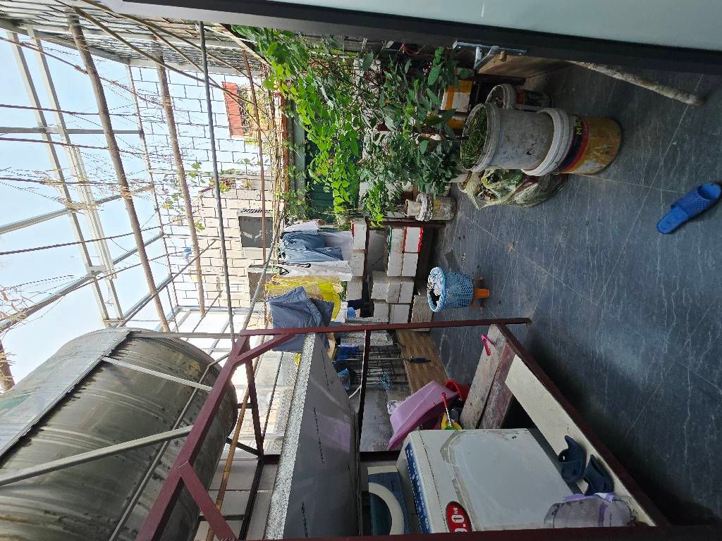 Bán nhà Vũ Hữu - diện tích 40,6m2 4 tầng - Nhà đẹp dân xây - giá 12 tỷ