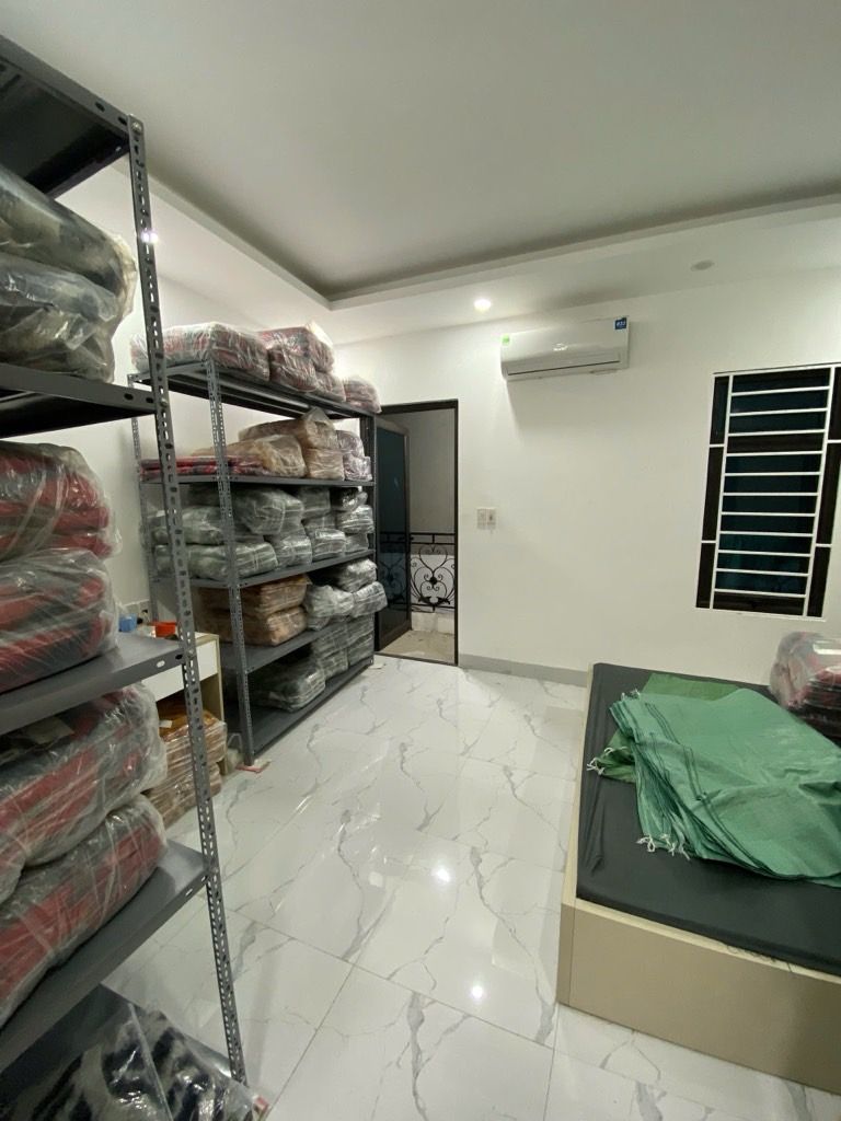 Bán nhà Nguyễn Đức Cảnh - diện tích 30,4m2 5 tầng - Ô tô qua nhà - giá 7,65 tỷ