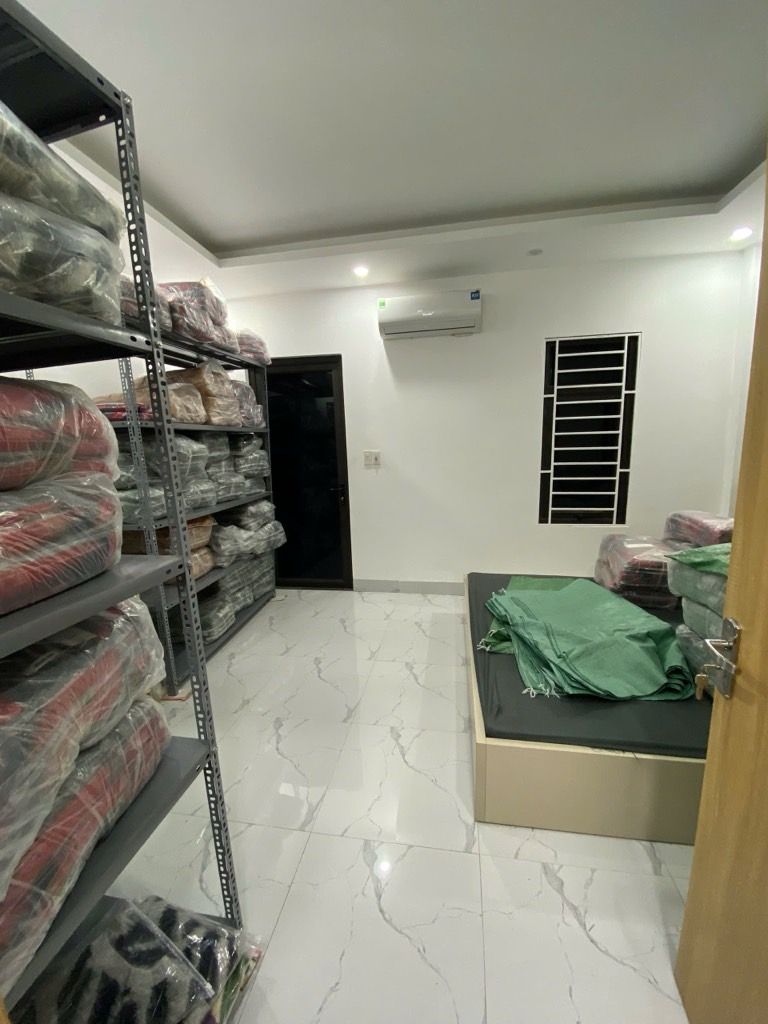 Bán nhà Nguyễn Đức Cảnh - diện tích 30,4m2 5 tầng - Ô tô qua nhà - giá 7,65 tỷ