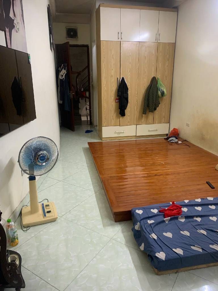 Bán nhà Nguyễn Khoái - diện tích 22m2 5 tầng - MẶT PHỐ - KINH DOANH - Ô TÔ - giá 10 tỷ