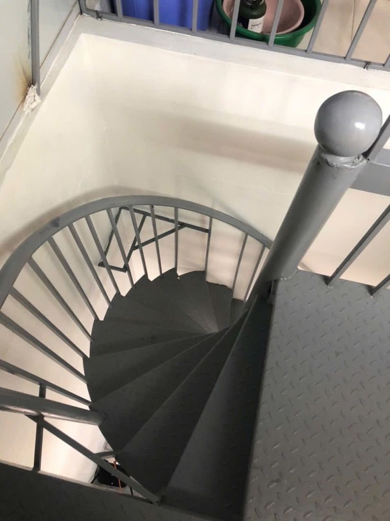 Bán nhà Phương Mai - diện tích 24,2m2 5 tầng - Kinh doanh sầm uất - giá 13,2 tỷ