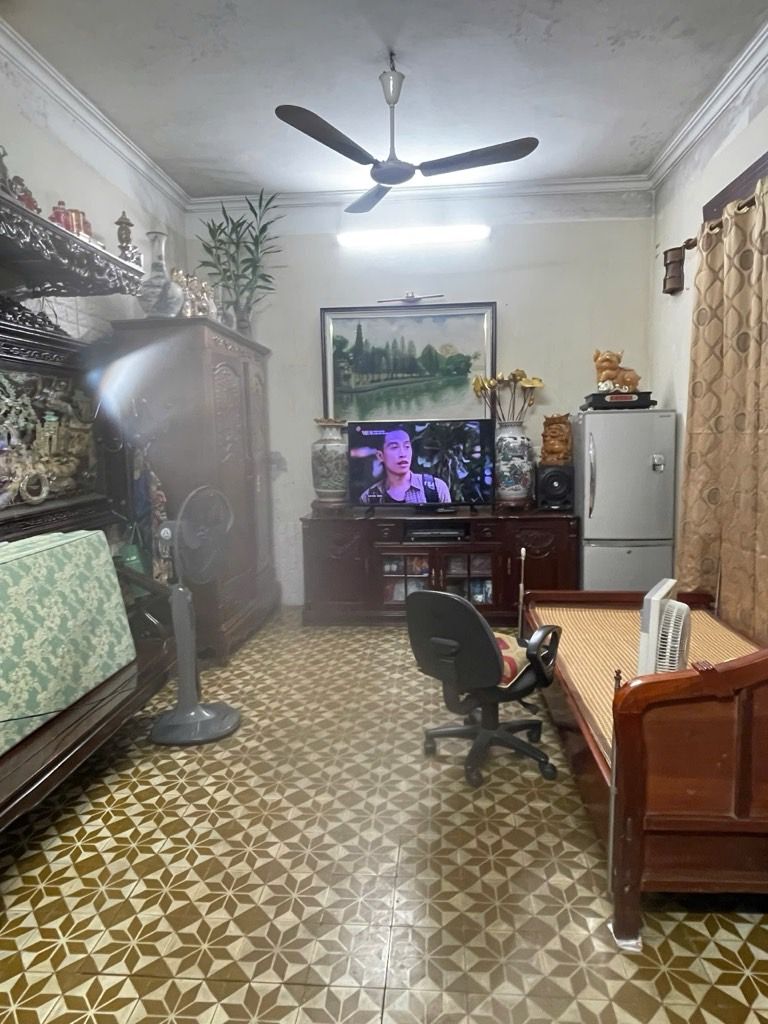 Bán nhà Nguyễn Công Trứ - diện tích 35m2 2 tầng - Gần phố - giá 7,35 tỷ