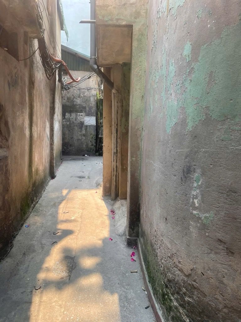 Bán nhà Nguyễn Công Trứ - diện tích 35m2 2 tầng - Gần phố - giá 7,35 tỷ