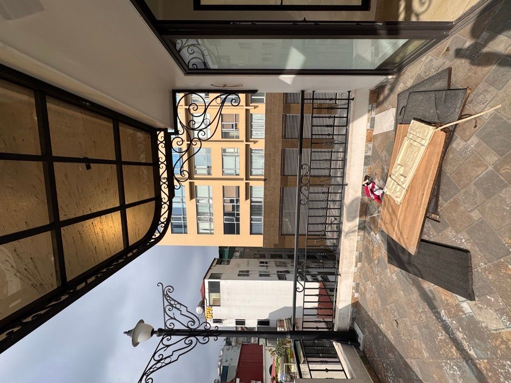 Bán nhà Láng Hạ - diện tích 32m2 6 tầng - Lô góc, thang máy - giá 20,8 tỷ