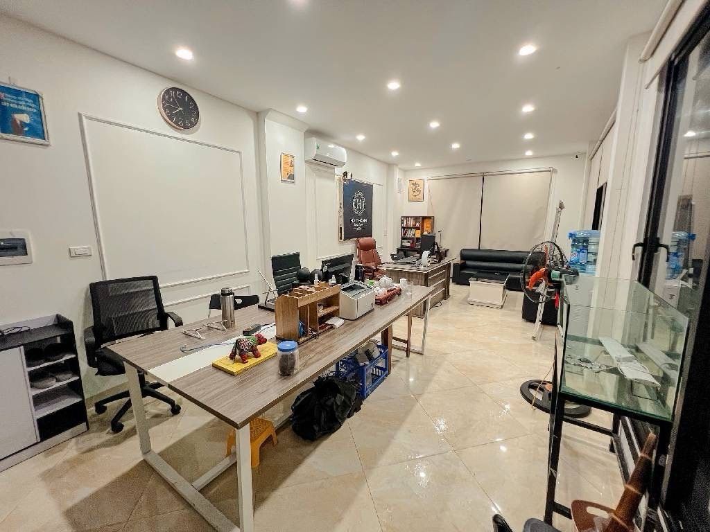 Bán nhà Láng Hạ - diện tích 32m2 6 tầng - Lô góc, thang máy - giá 20,8 tỷ