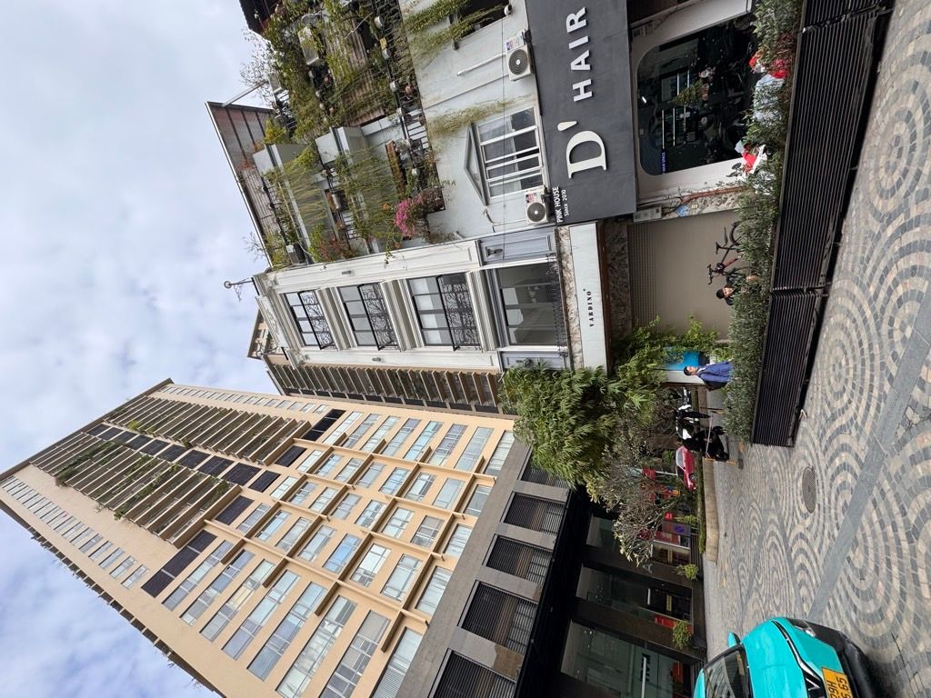 Bán nhà Láng Hạ - diện tích 32m2 6 tầng - Lô góc, thang máy - giá 20,8 tỷ