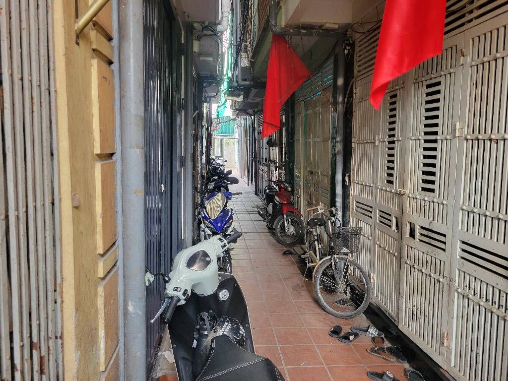 Bán nhà Lĩnh Nam - diện tích 32m2 2 tầng - Đẹp ở ngay - giá 3,45 tỷ