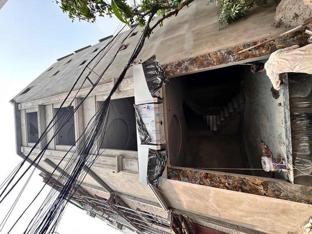 Bán nhà Lĩnh Nam - diện tích 62m2 5 tầng - Lô Góc 3 mặt thoáng - giá 16 tỷ