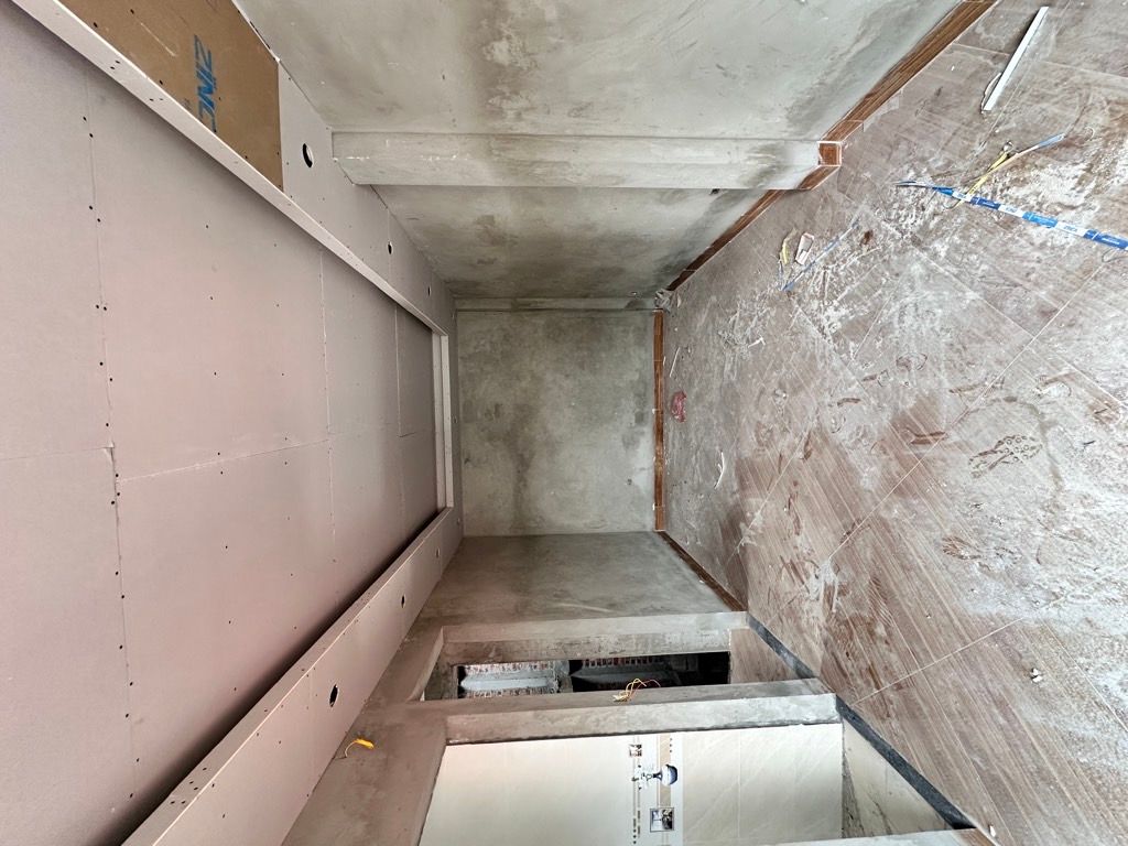 Bán nhà Lĩnh Nam - diện tích 62m2 5 tầng - Lô Góc 3 mặt thoáng - giá 16 tỷ