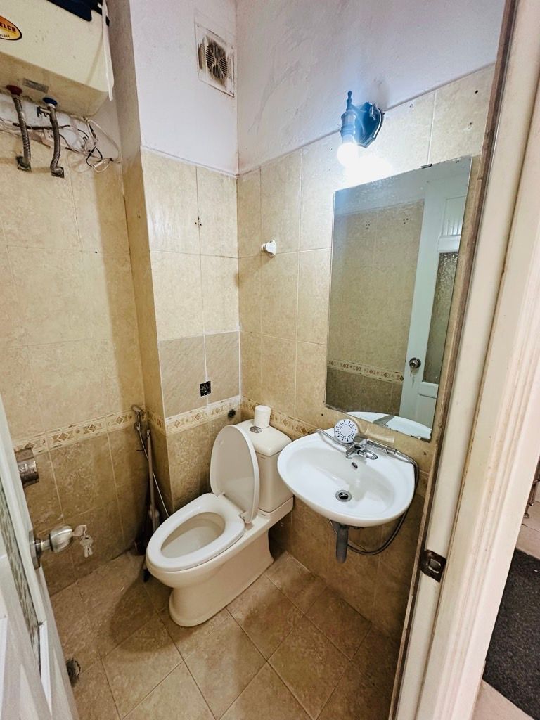 Bán nhà Định Công - diện tích 35,7m2 5 tầng - Ô tô tránh - giá 12,8 tỷ