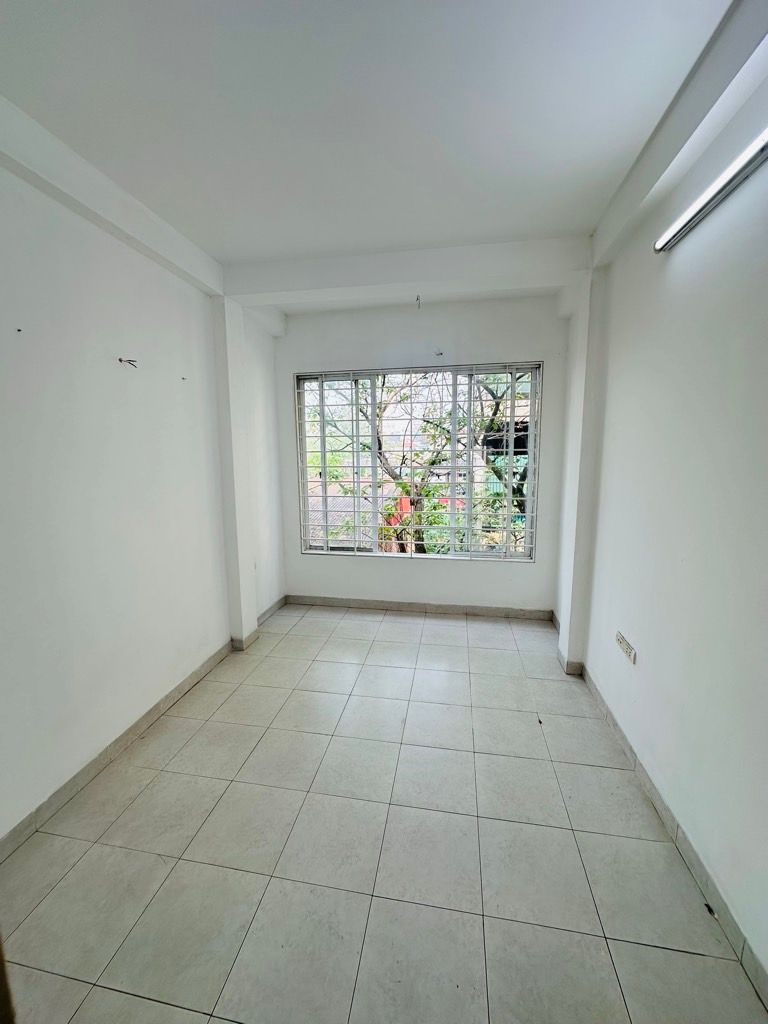 Bán nhà Định Công - diện tích 35,7m2 5 tầng - Ô tô tránh - giá 12,8 tỷ