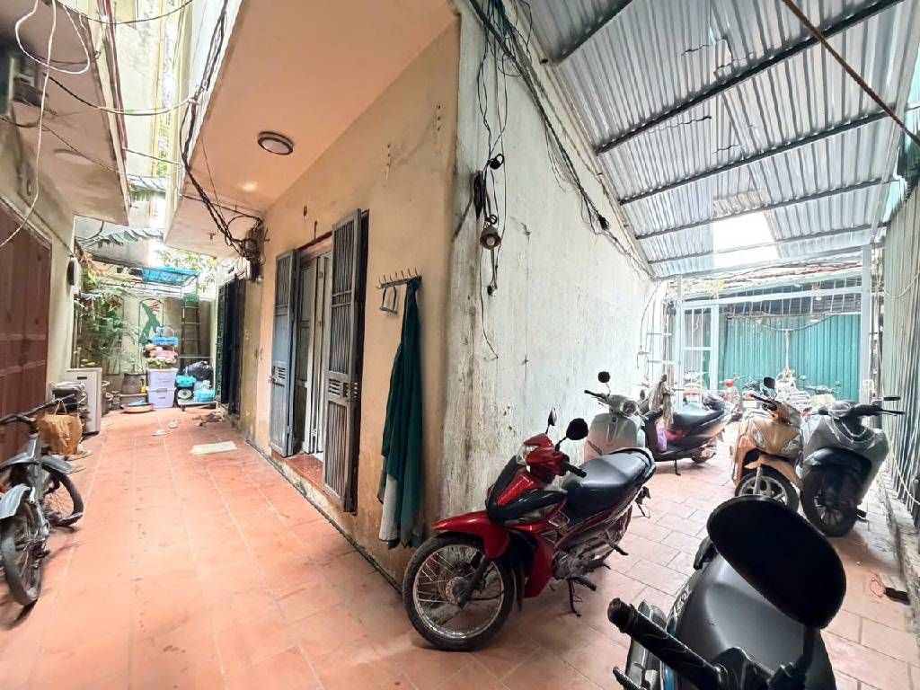 Bán nhà Phan Đình Giót - diện tích 42m2 3 tầng - Lô góc - giá 3,85 tỷ