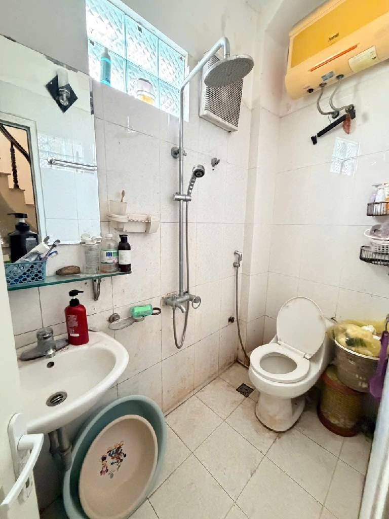 Bán nhà Phan Đình Giót - diện tích 42m2 3 tầng - Lô góc - giá 3,85 tỷ