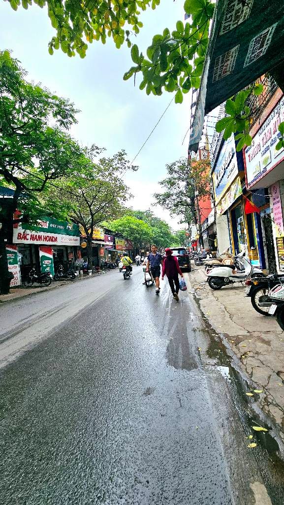 Bán nhà Hoàng Văn Thái - diện tích 30m2 2 tầng - Mặt phố kinh doanh siêu lợi nhuận - giá 4,6 tỷ