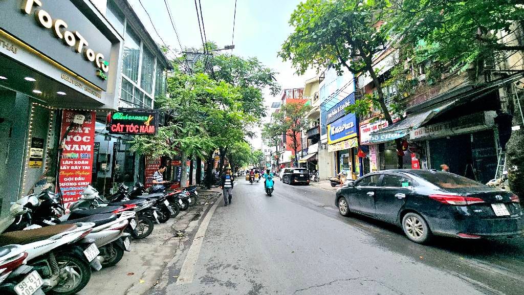 Bán nhà Hoàng Văn Thái - diện tích 30m2 2 tầng - Mặt phố kinh doanh siêu lợi nhuận - giá 4,6 tỷ